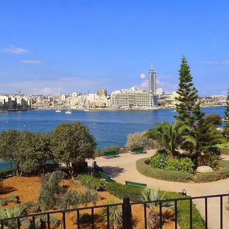 Coastal Elegance Steps From The Sea By Buena Vista * Sliema