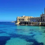 Coastal Elegance Steps From The Sea By Buena Vista * Sliema