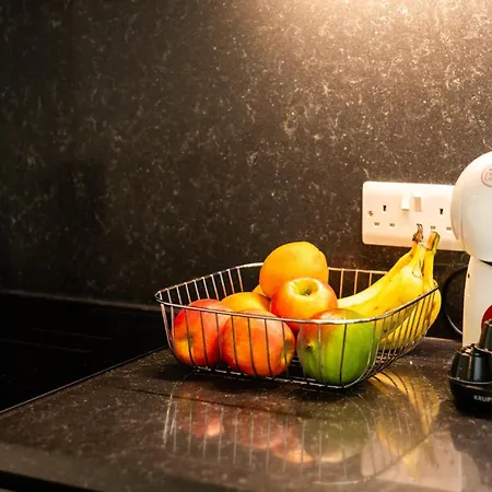 Апартаменты Coastal Elegance Steps From The Sea *