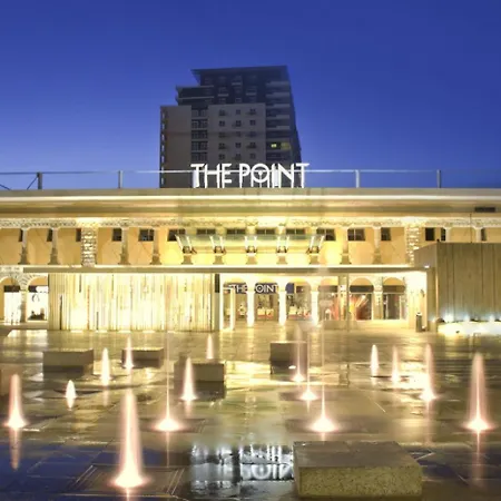 Coastal Elegance Steps From The Sea Апартаменты