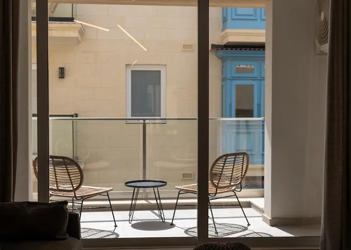 Coastal Elegance Steps From The Sea 公寓 *