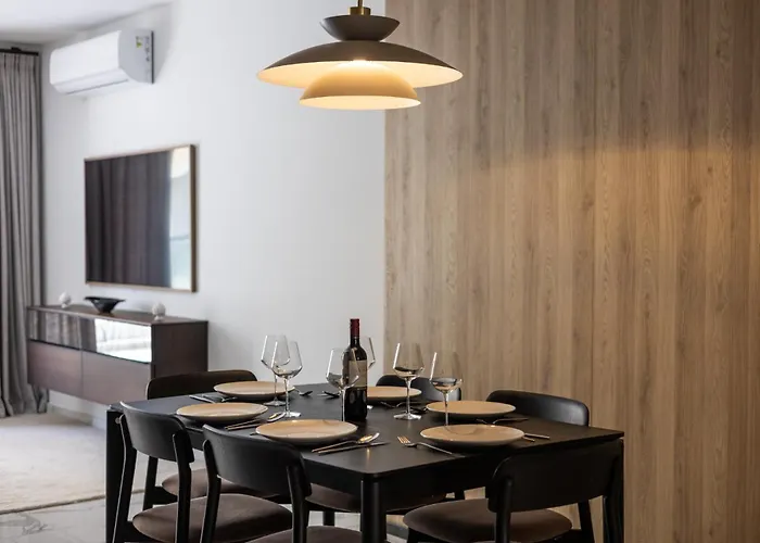 公寓 Coastal Elegance Steps From The Sea 斯利马