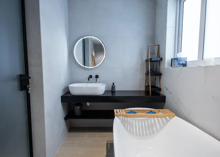 Coastal Elegance Steps From The Sea * 斯利马