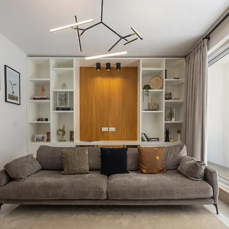 Coastal Elegance Steps From The Sea Sliema