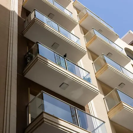 Coastal Elegance Steps From The Sea By Buena Vista * Sliema