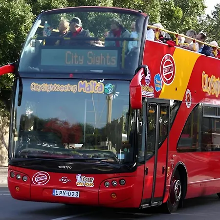 Coastal Elegance Steps From The Sea Apartment *