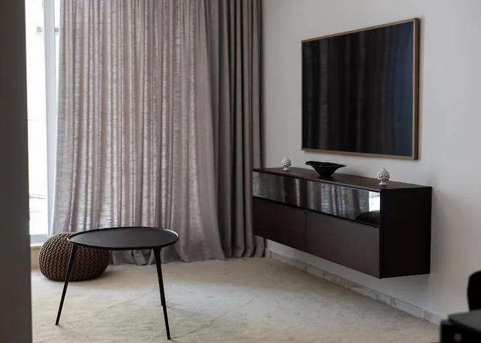 Апартаменты Coastal Elegance Steps From The Sea