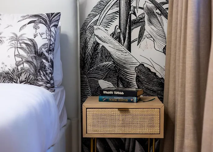 Coastal Elegance Steps From The Sea