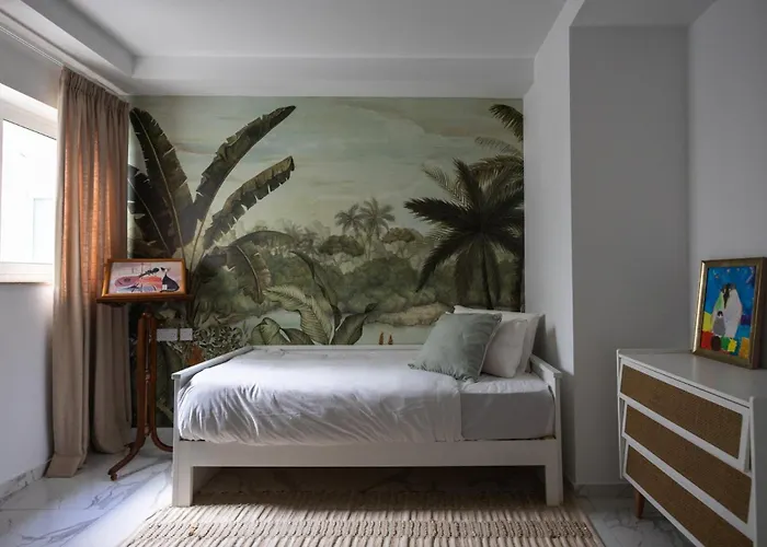 Coastal Elegance Steps From The Sea *