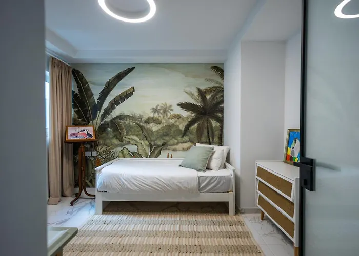 Coastal Elegance Steps From The Sea Апартаменты *