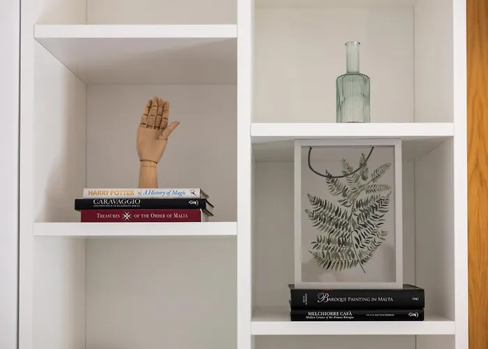 Coastal Elegance Steps From The Sea