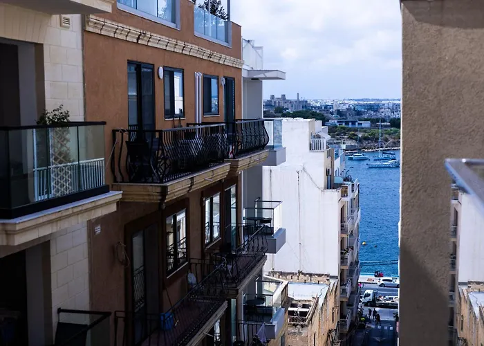 Coastal Elegance Steps From The Sea Апартаменты