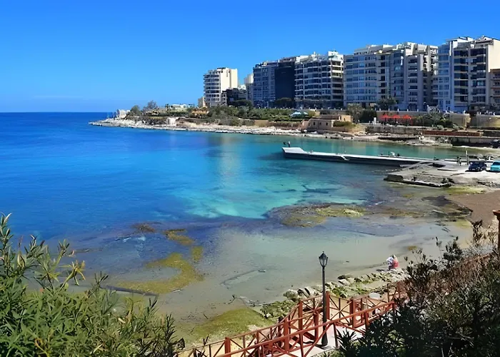 Апартаменты Coastal Elegance Steps From The Sea *