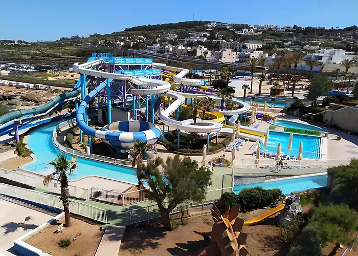 Coastal Elegance Steps From The Sea Апартаменты *